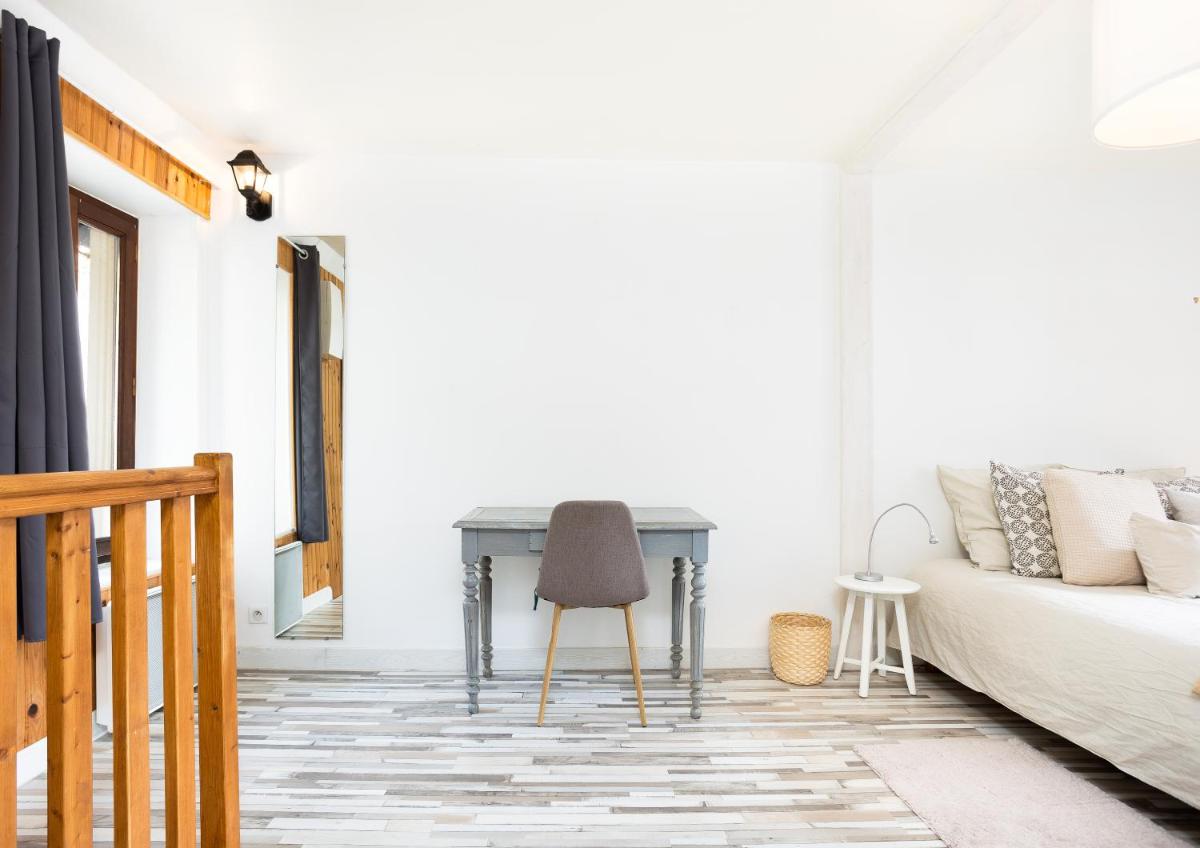 Cosy Montigny - Maison plein cœur de village - Housity