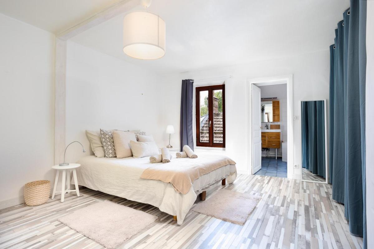 Cosy Montigny - Maison plein cœur de village - Housity