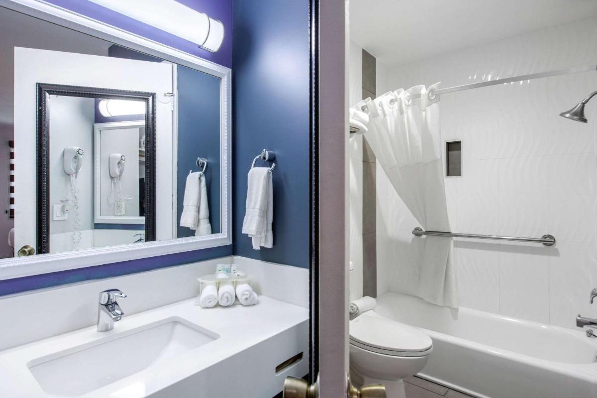 Suitetrails - Quality Inn Near Hollywood Walk of Fame