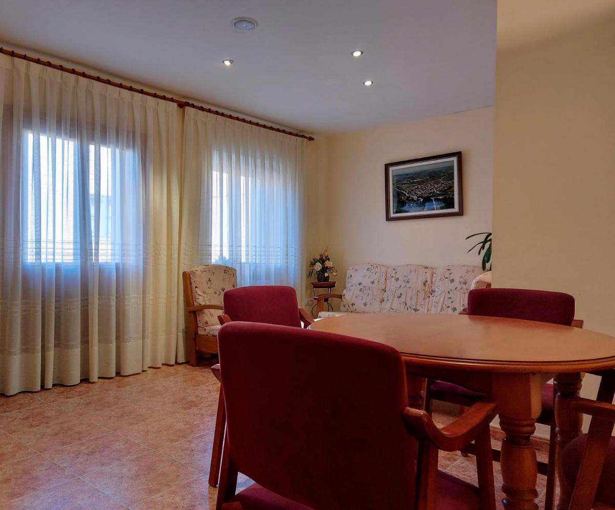 Hostal Castilla - Housity