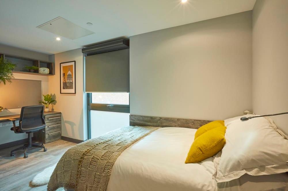 For Students Only Modern Studios and Private Rooms with Shared Kitchen at Crown Place in Norwich City Centre - Housity