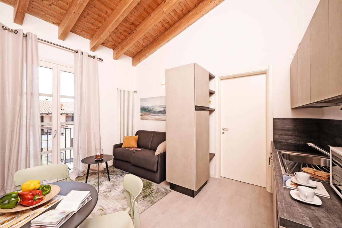 Corte Fasanella 78 - Housity
