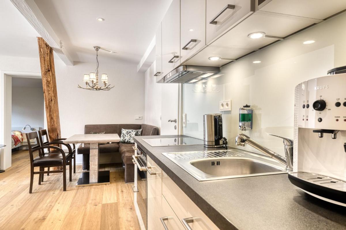 Ferienwohnung Zentral mit Panorama-Sonnenterrasse by A-Appartments - Housity