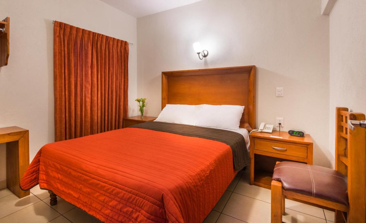 Hotel Patzcuaro - Housity