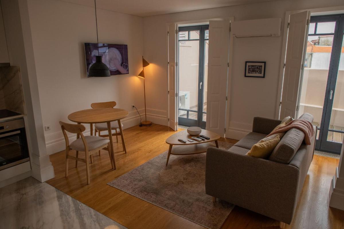 Suitetrails - Spacious Studio w/ Balcony & AC by LovelyStay