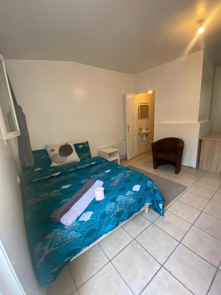 Charming 1-Bed Apartment 20 mins to Paris by train - Housity