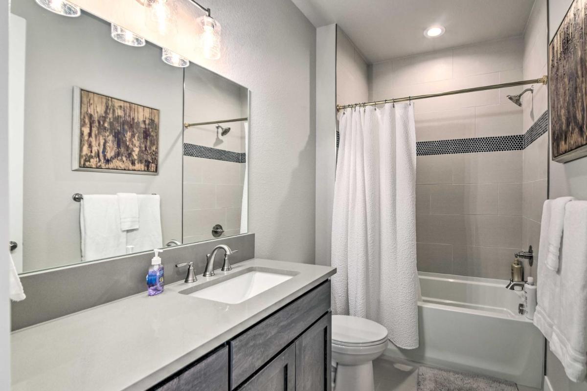 Idyllic Berthoud Retreat about 5 Mi to Loveland! - Housity