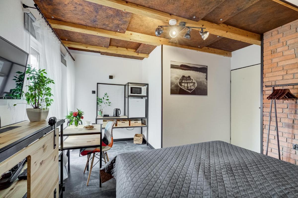 Pokoje Gościnne Mena - Housity