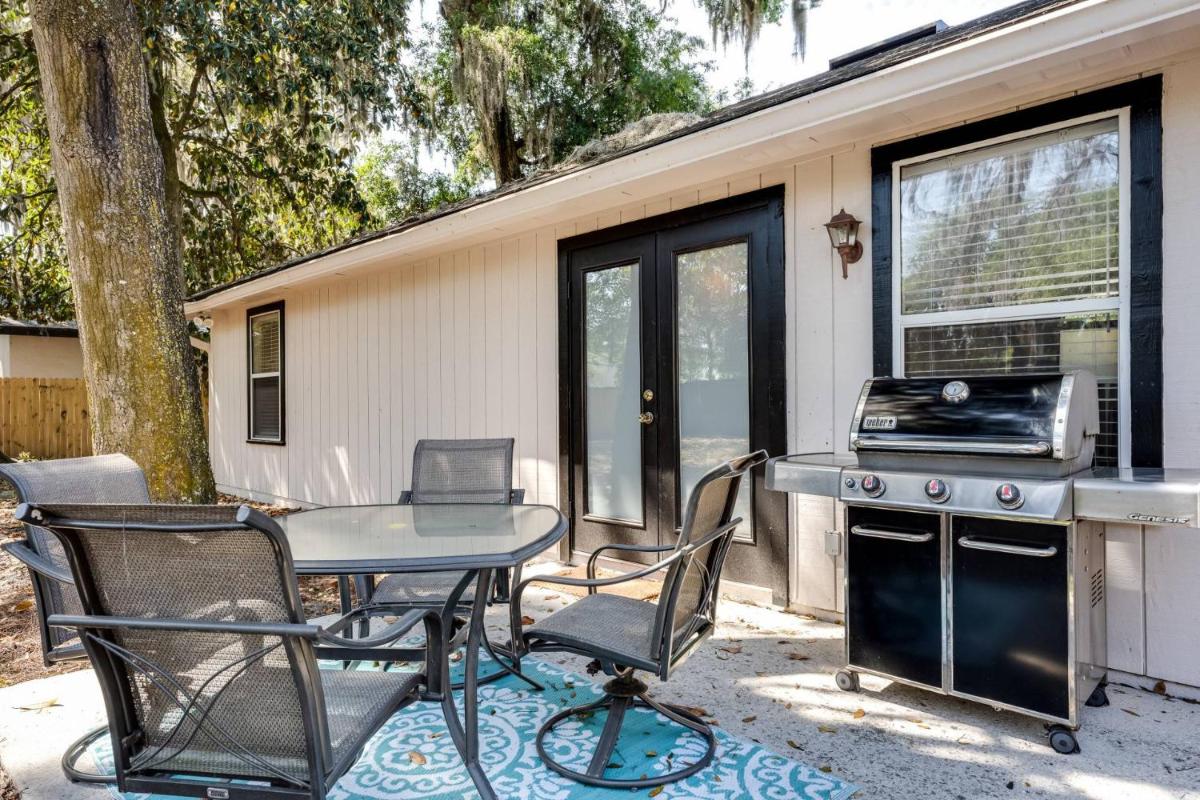 Honey Bee Hideaway - Housity