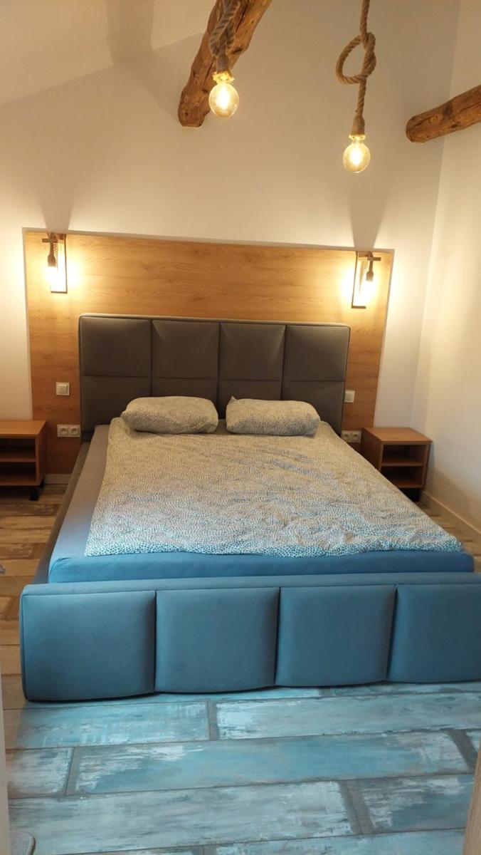 Domek z ogródkiem - sauna dla gości - Housity