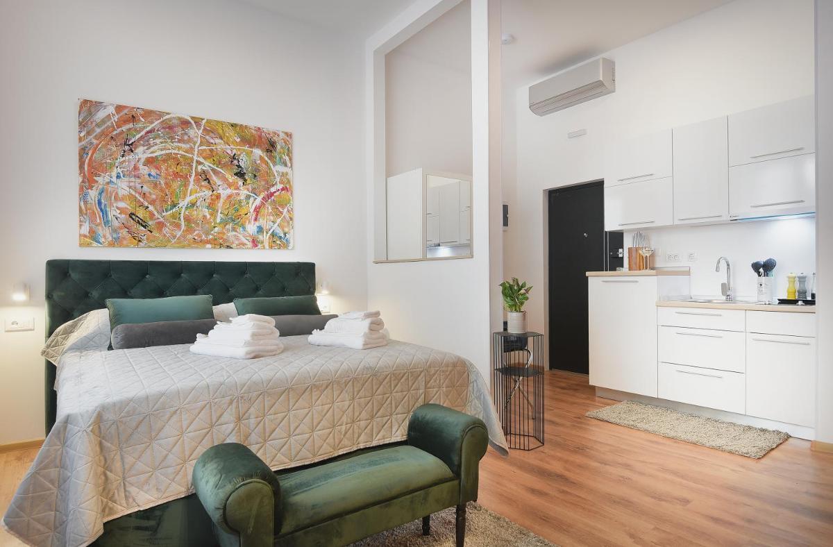 Emi Luxury Apartments - Hizvo