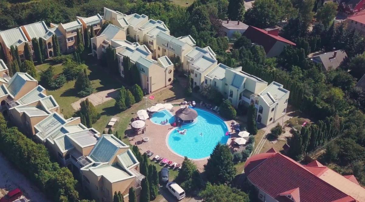 Bláthy Apartman - Housity