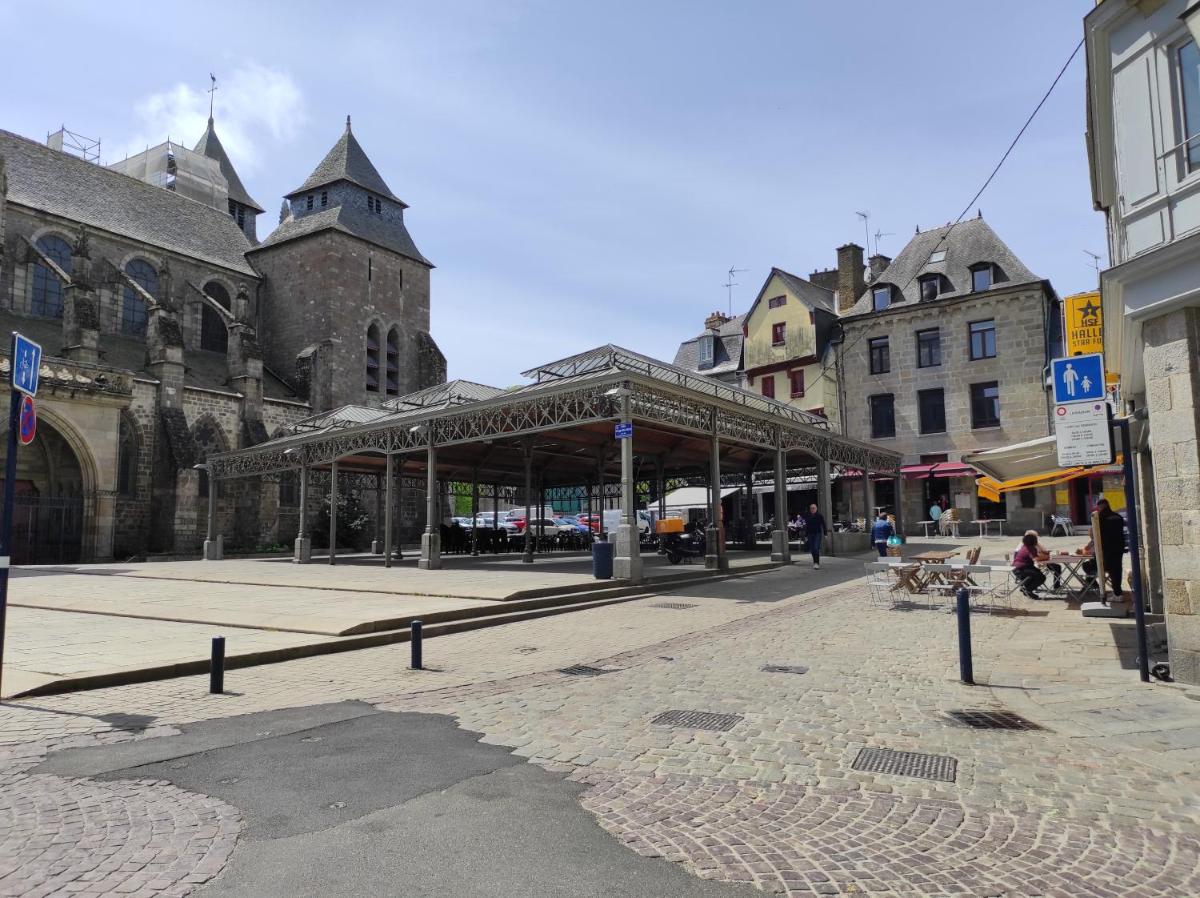 Aux Trois Palmiers - Housity