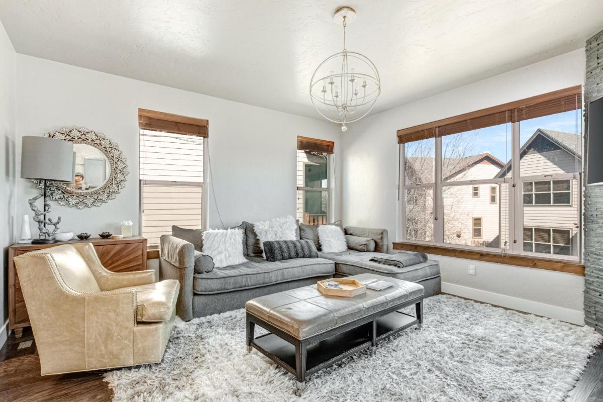 Kodiak Way Bear Hollow - Housity