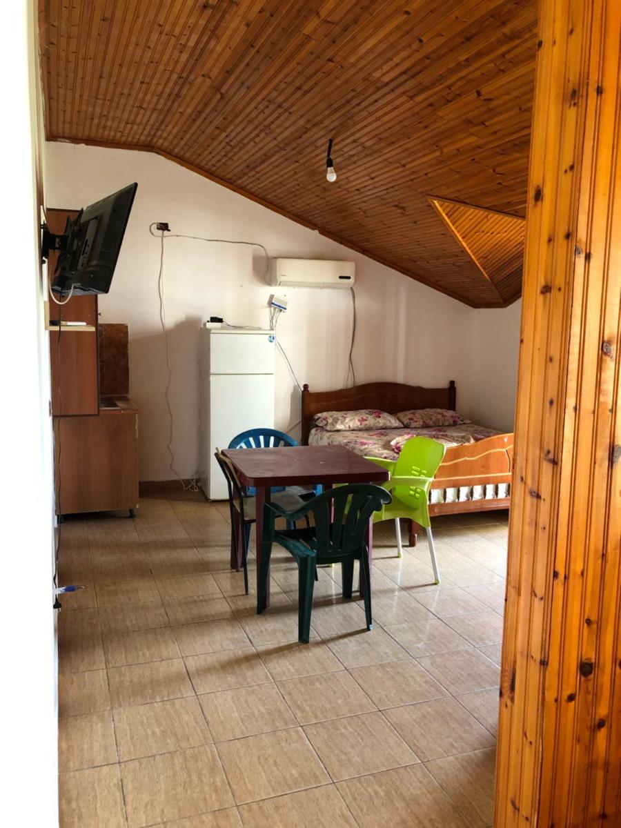 Hotel Gjinaj - Housity