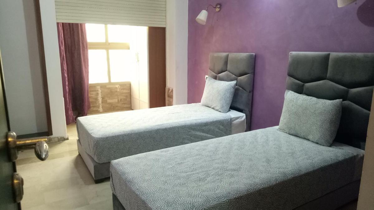 Apartment with Terrace - Housity