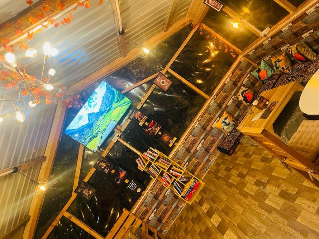 Mystic Vibes - Jibhi - Housity