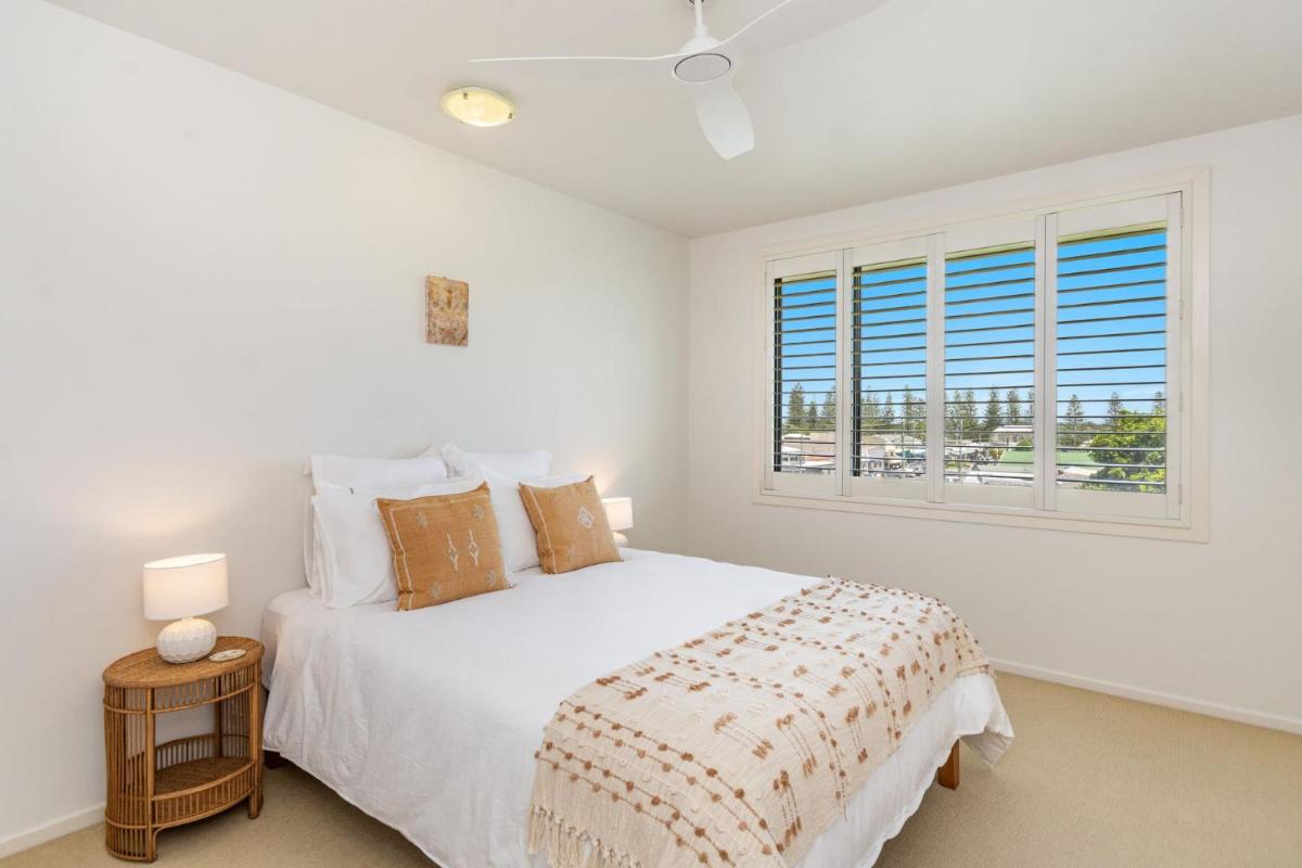 Cowrie House - Spacious, Modern holiday home - Housity