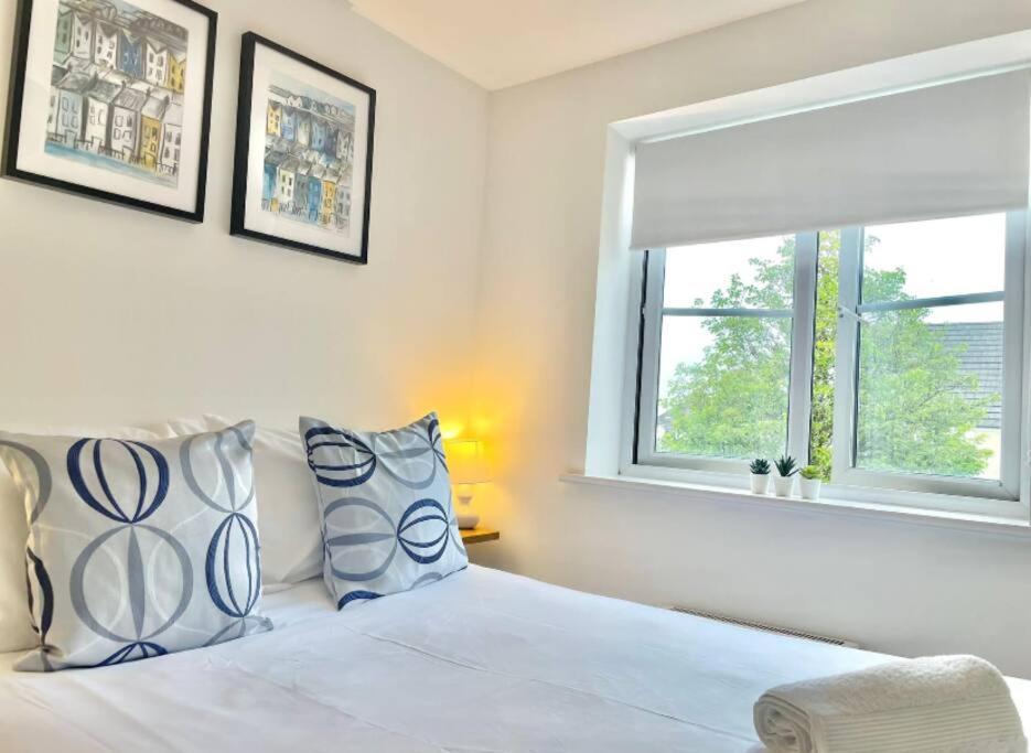 Lovely 2-Bedroom Bristol Apartment. FREE PARKING. - Hizvo