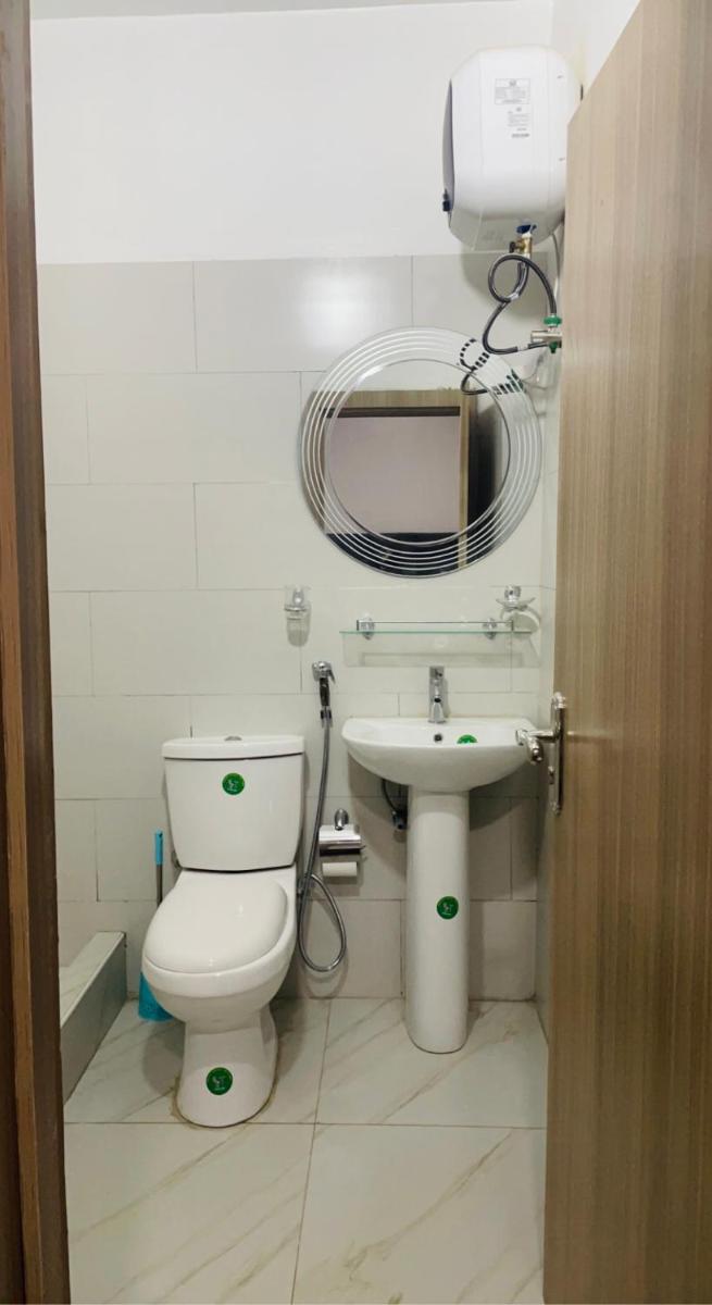 Exotic 2 BR Apartment at Wuye, Abuja - Wifi,Netflix - Housity