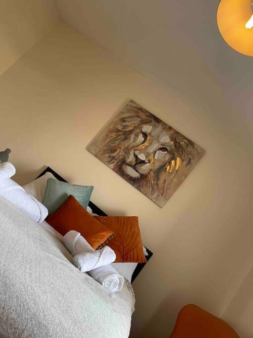 Bottesford House - Housity