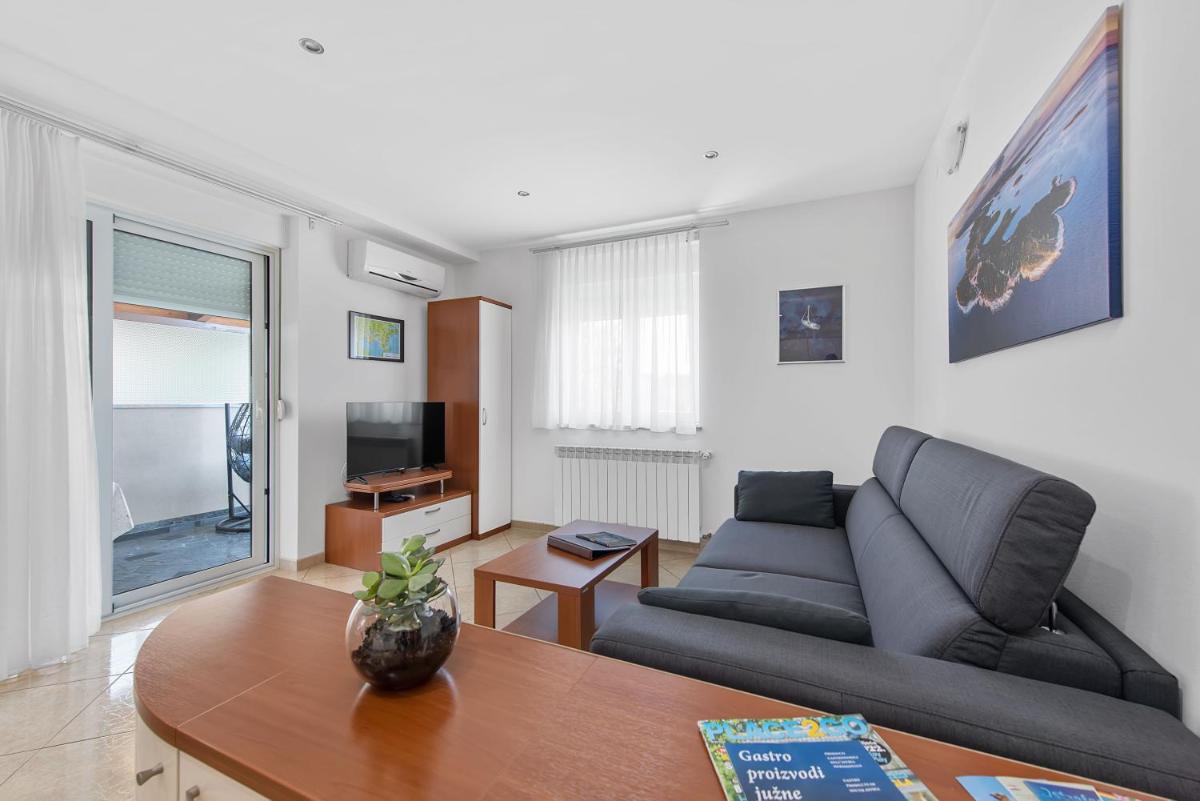 Summer house Pula - Hizvo