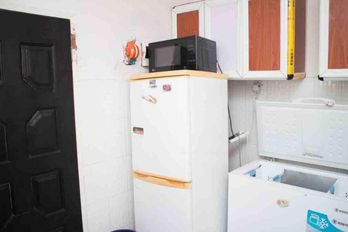 Beautiful 3-Bed 2 Bath House at Spur Road Freetown - Housity