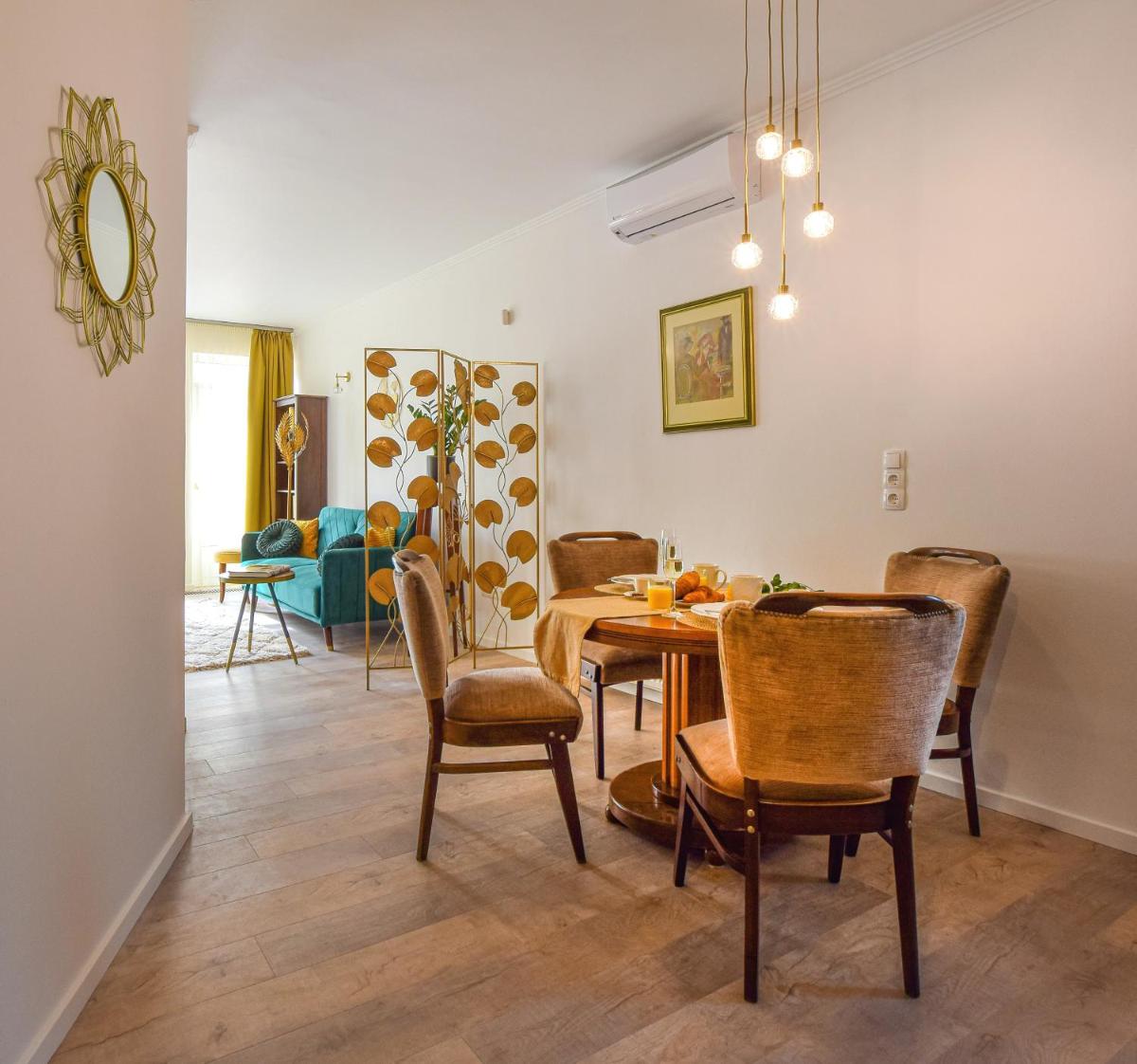 Königin Apartman - Housity