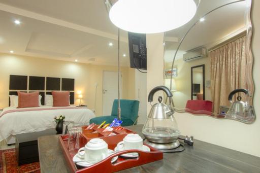 Royal Hills Lodge and Spa - Housity