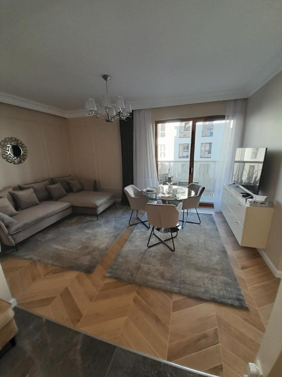 Beige MOOD City Apartment - Hizvo