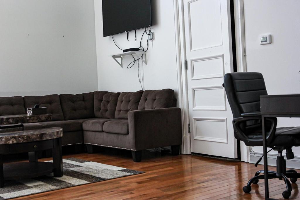 Luxurious 5star Location 2 QUEEN Bed’s TROY NY - Housity