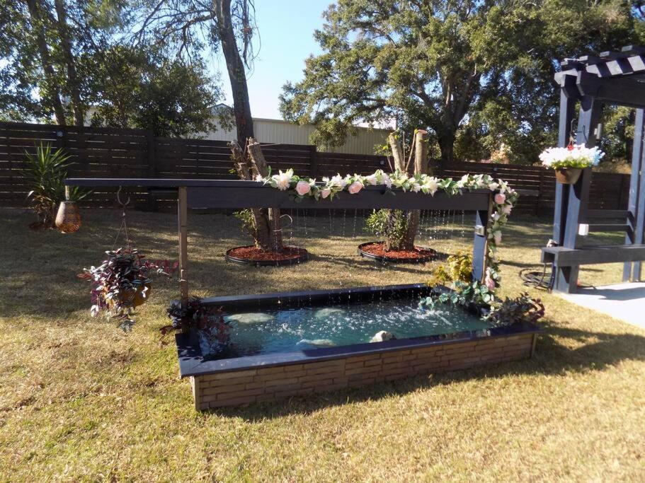 A Peaceful Midtown Cottage - Housity