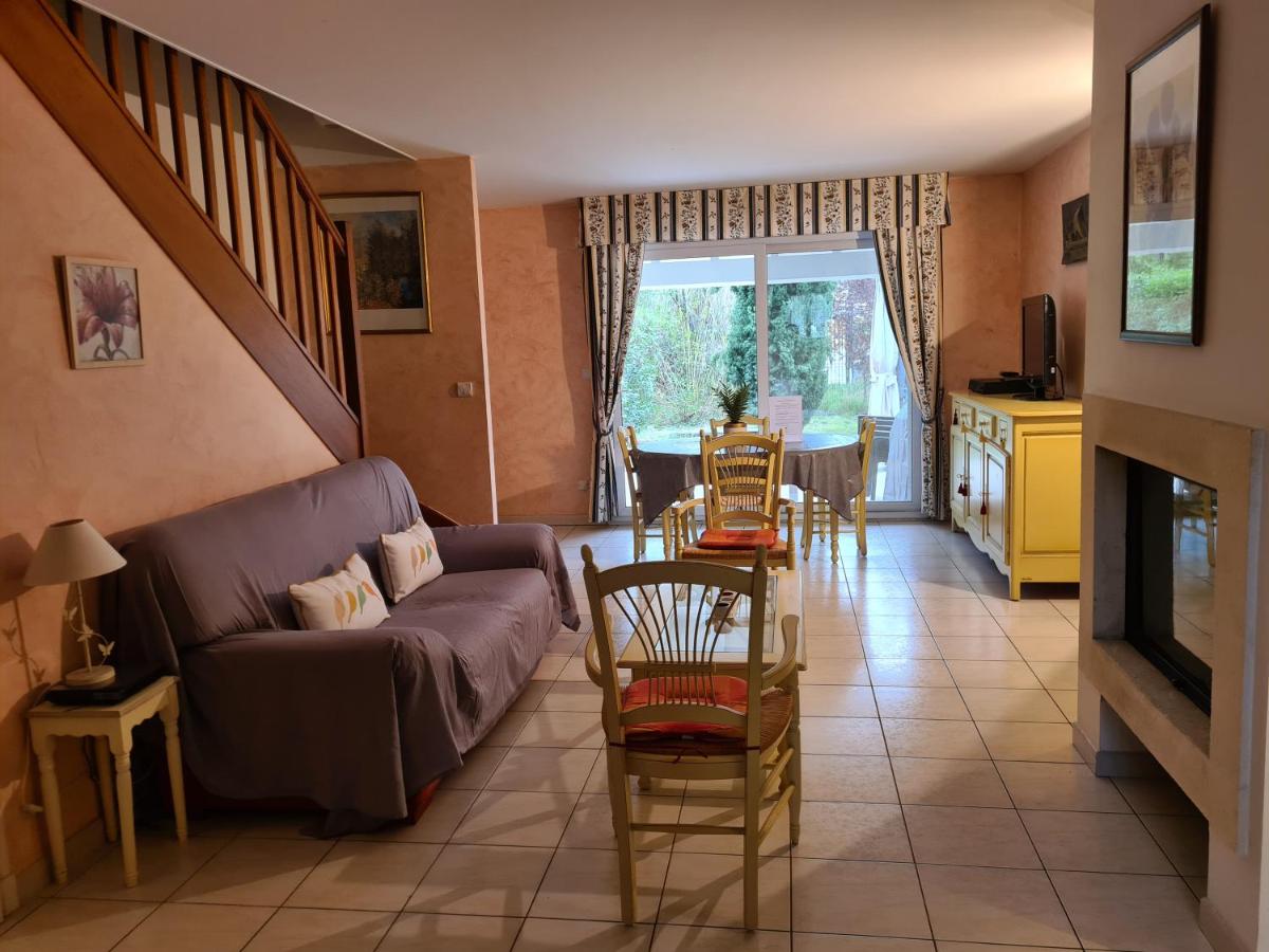 Joli Mazet Provençal de Camargue - Housity
