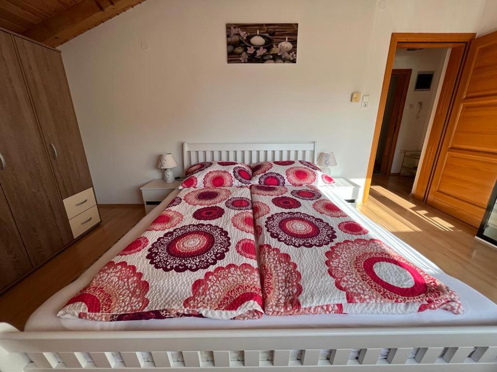 Suitetrails - Apartmani M&D