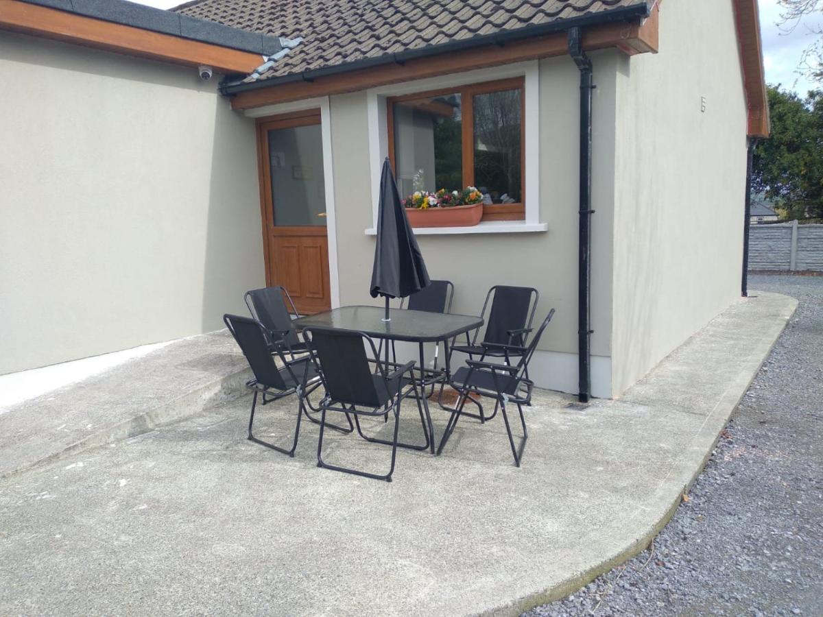 Brook Lane Cottage - Housity