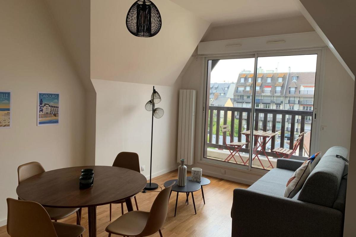 Nice 41 M With Balcony Near The Beach - Housity