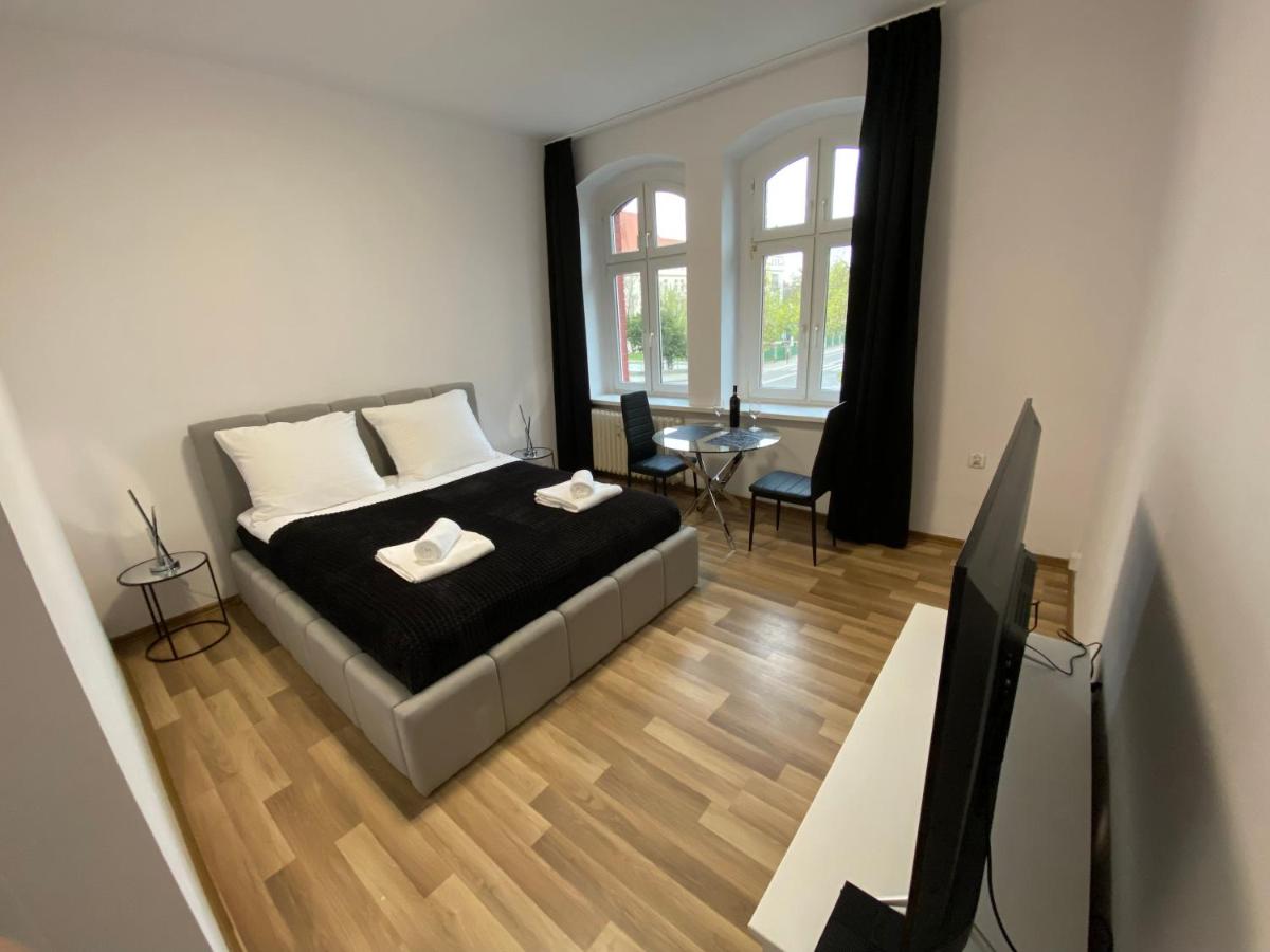 VIP Rooms Apartment - Housity
