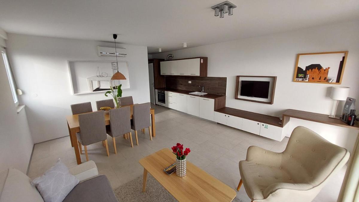 Villa Jolara-Luxury apartment A8 - Housity