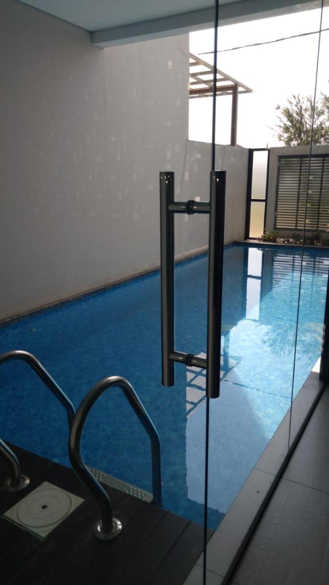 Suitetrails - VILLA BHUVANA CIAWI A6 Private Pool