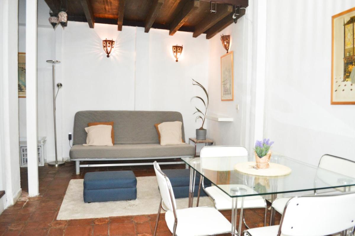 Charming House in Triana,best City View from Patio - Housity
