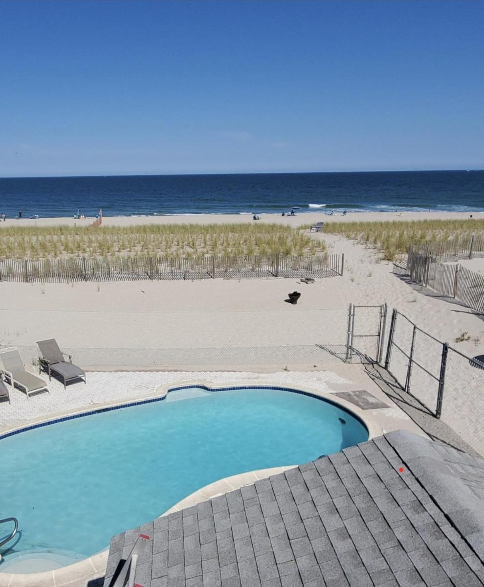 Oceanfront Home + Private Beach + Pool - Housity