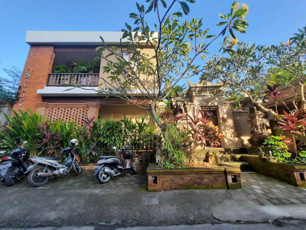 Sahadewa House - Housity