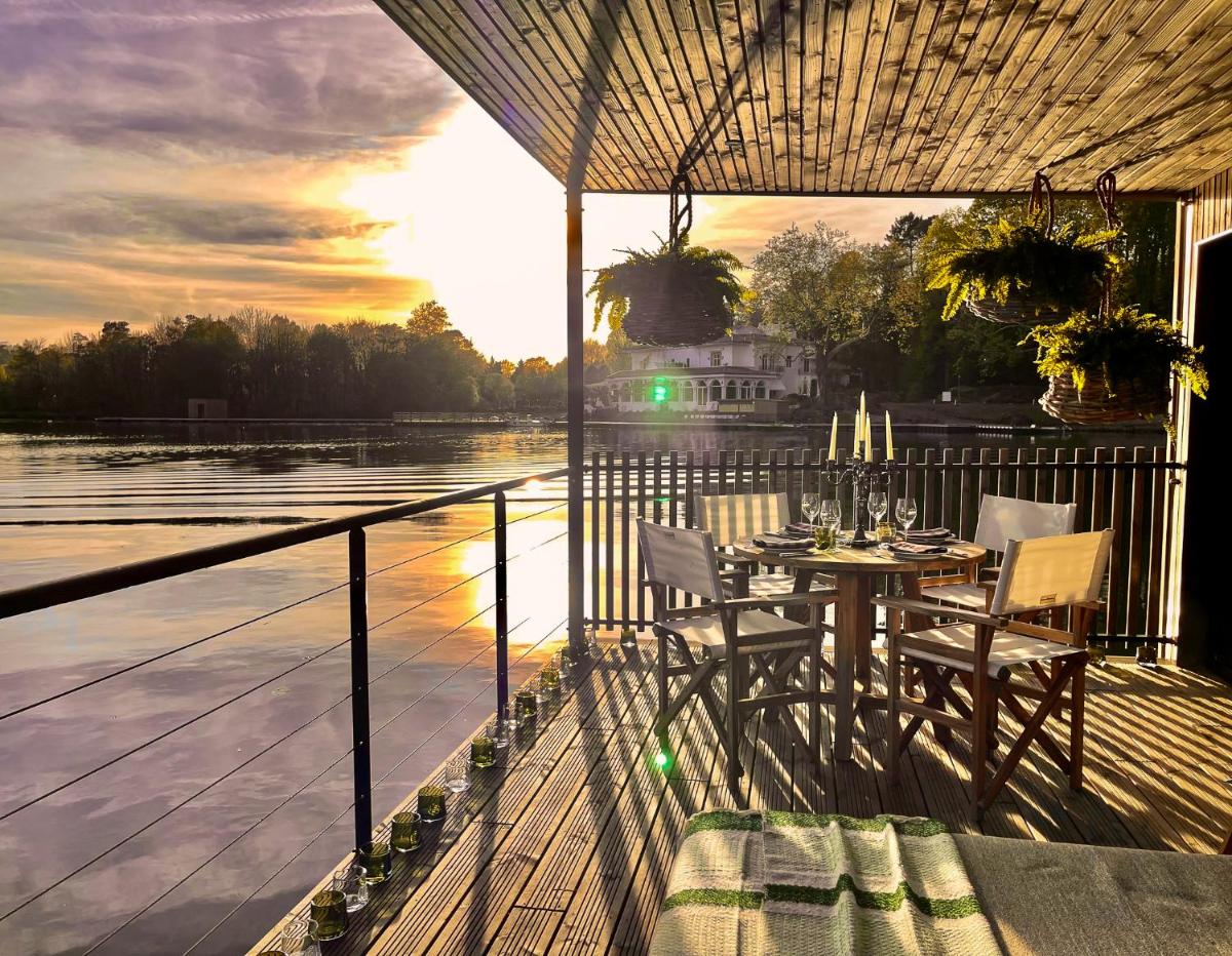 Vue sur la rivière ou le fleuve situé(e) à proximité de l'hôtel