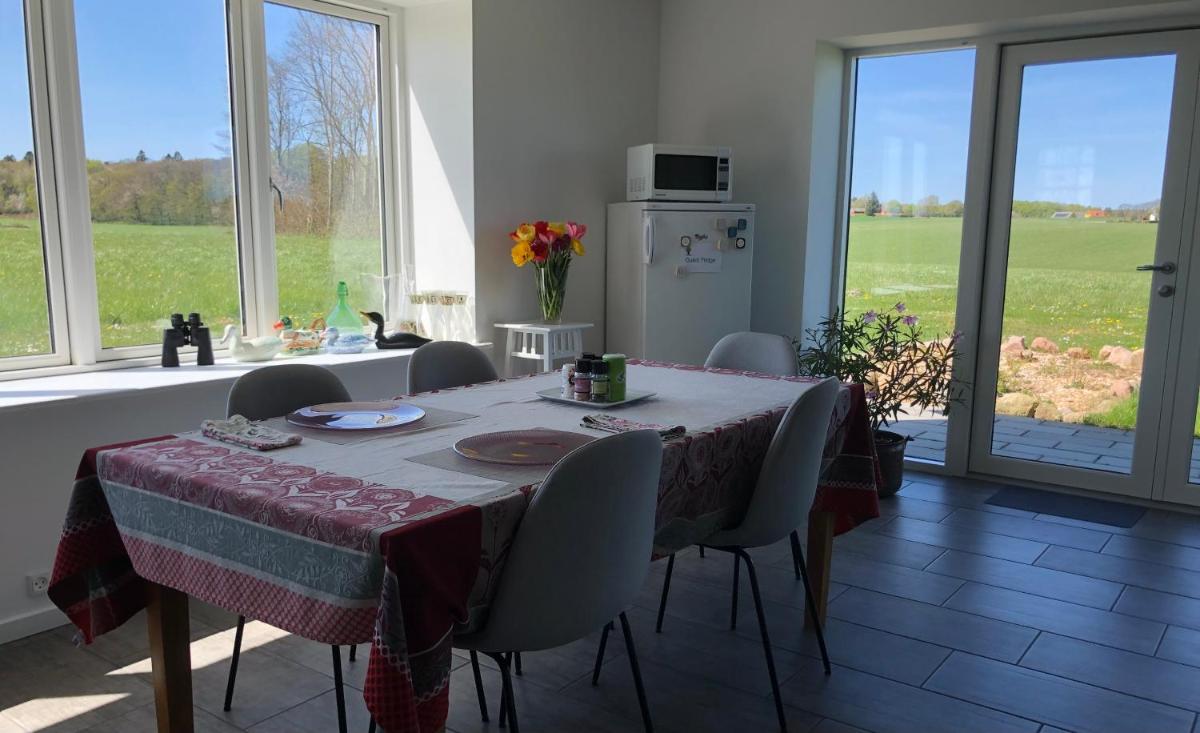 Yggdrasil Guest Lodge - Housity