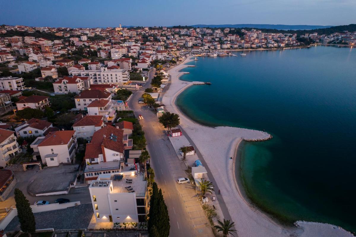 Ero on the beach - Housity