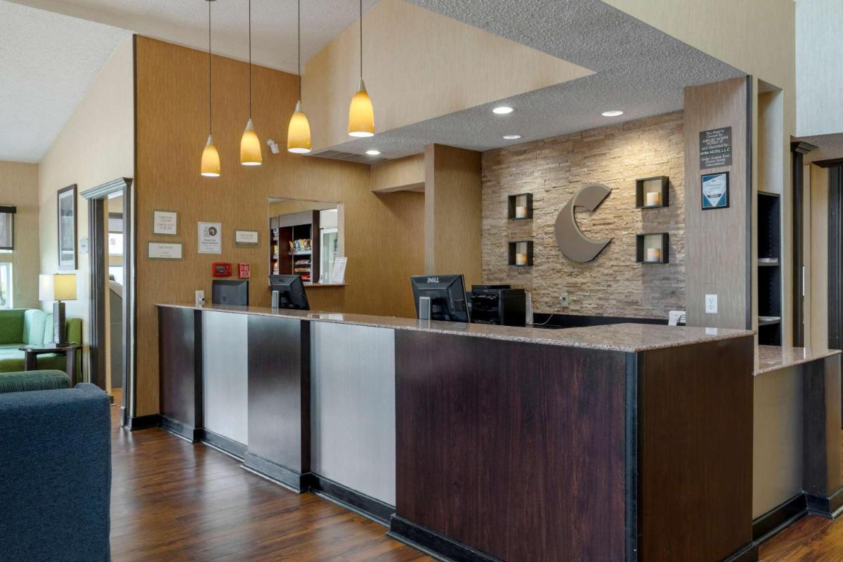 Comfort Suites DFW Airport - Housity
