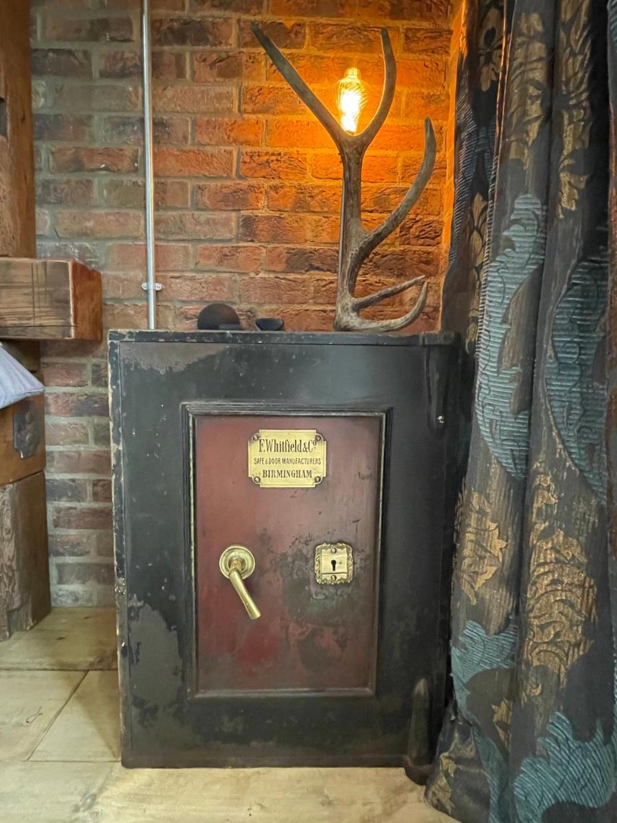 The Mash Tun - Housity