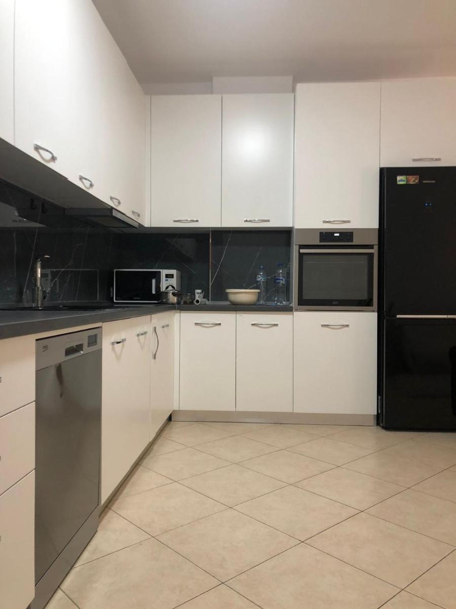 Lea Apartments -Air Albania Stadium - Housity