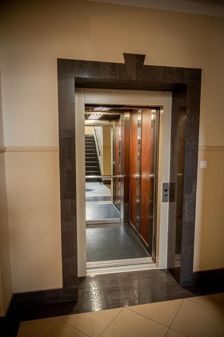 Apartament nad jeziorem długim - Housity