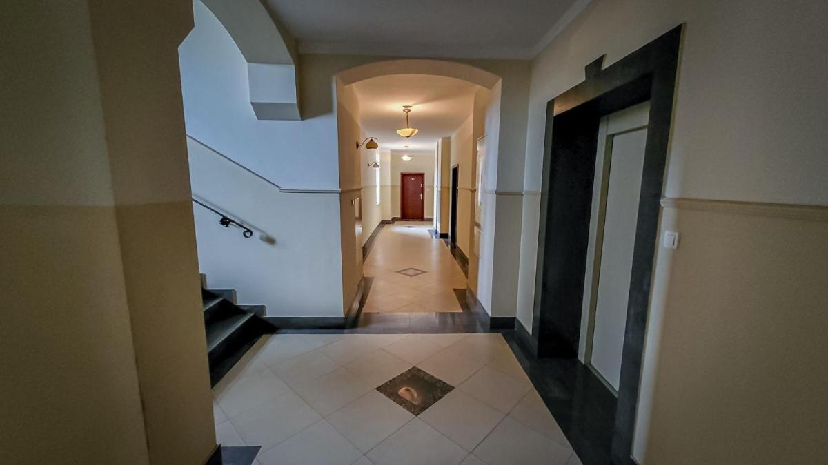 Apartament nad jeziorem długim - Housity